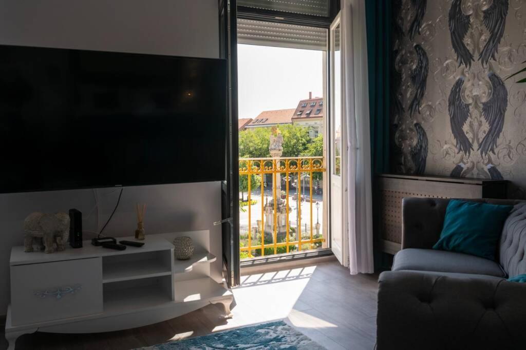 Luxus A Varos Felett Szombathely Buitenkant foto