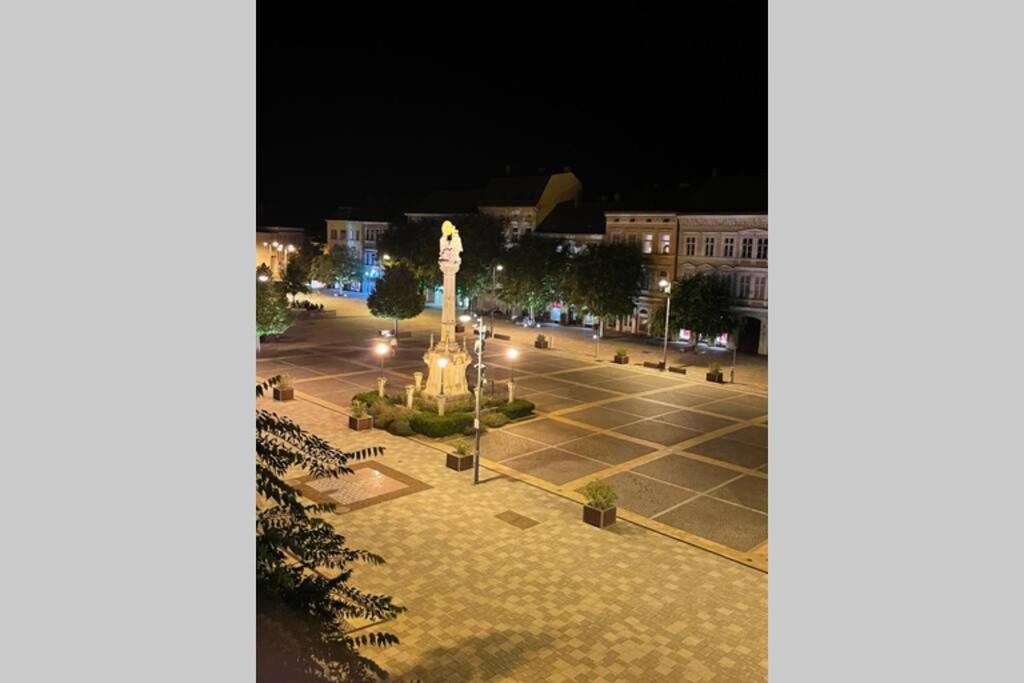 Luxus A Varos Felett Szombathely Buitenkant foto